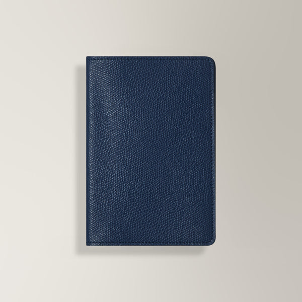 Passport Holder in Leather - Navy | Andrea Kosta 