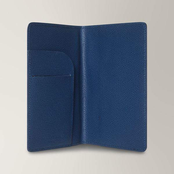 Passport Holder in Leather - Navy | Andrea Kosta